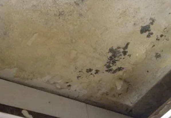 汉台阳台漏水维修公司分享下汉台卫生间渗水维修需要注意哪些问题。